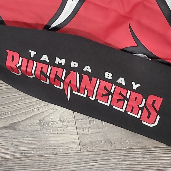 Tampa Bay Buccaneers Red/Black Poster Board Full-Zip Hoodie Size Medium 10/12 - Picture 5 of 8